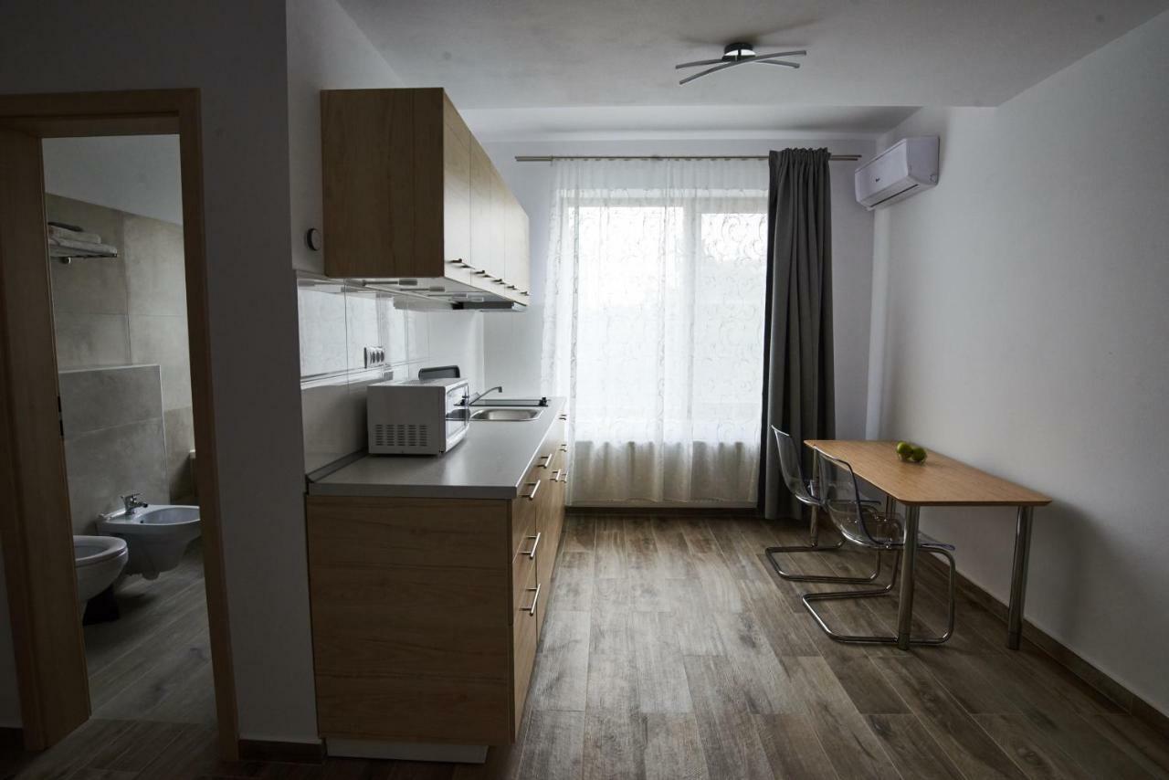 At Central Apartments Бухарест Экстерьер фото