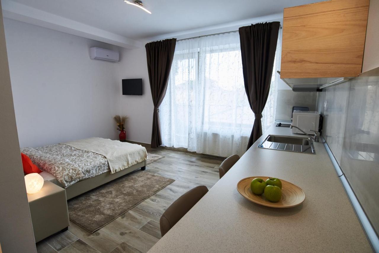 At Central Apartments Бухарест Экстерьер фото