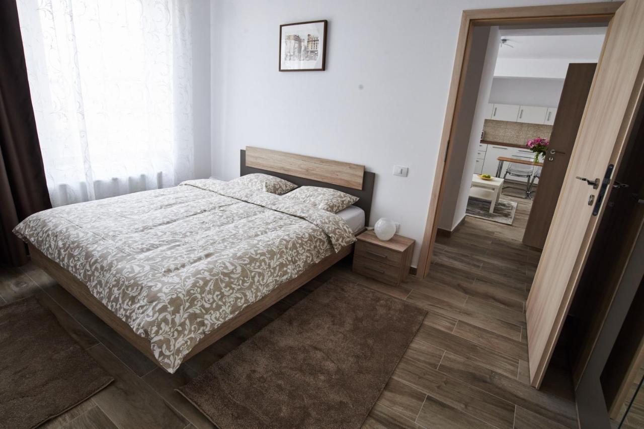 At Central Apartments Бухарест Экстерьер фото