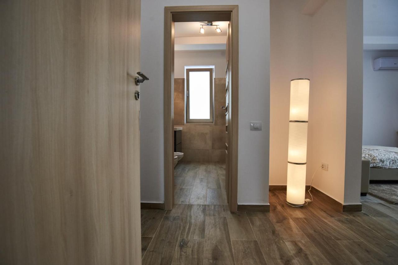 At Central Apartments Бухарест Экстерьер фото