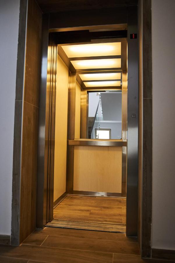 At Central Apartments Бухарест Экстерьер фото