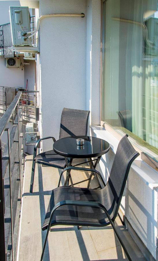At Central Apartments Бухарест Экстерьер фото